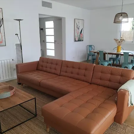 Biniblanc Con Jardin Y Piscina Privada 빌라