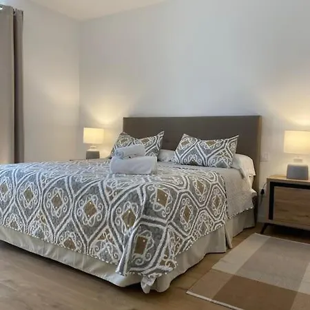 Biniblanc Con Jardin Y Piscina Privada