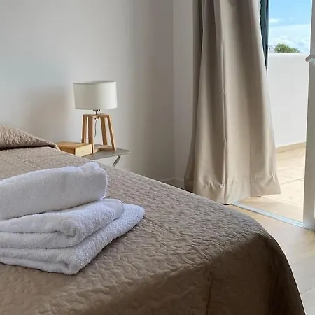Biniblanc Con Jardin Y Piscina Privada 빌라